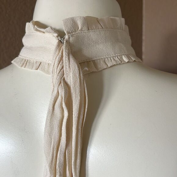 ASTR The Label Ruffle Halter Neck Tie Open Back Beige Blouse Top Womens - Picture 4 of 7